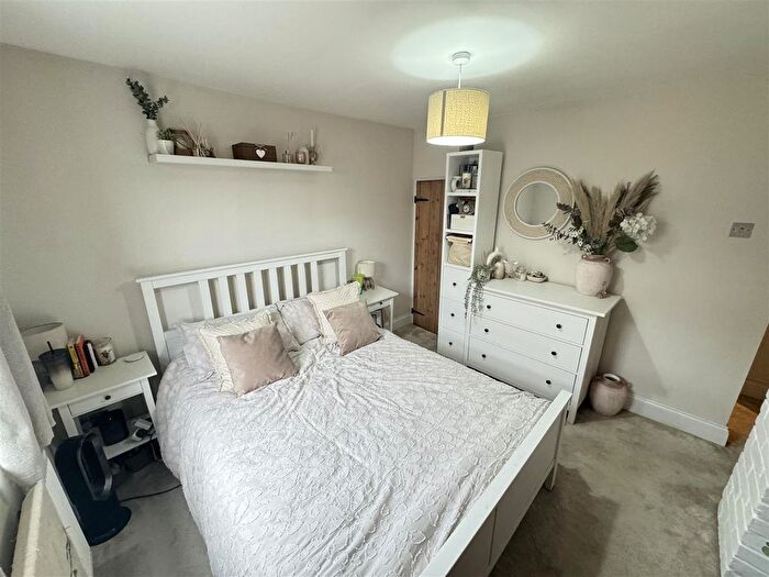 2 Bedroom Cottage For Sale In Anchor Lane, Heybridge, Maldon, CM9