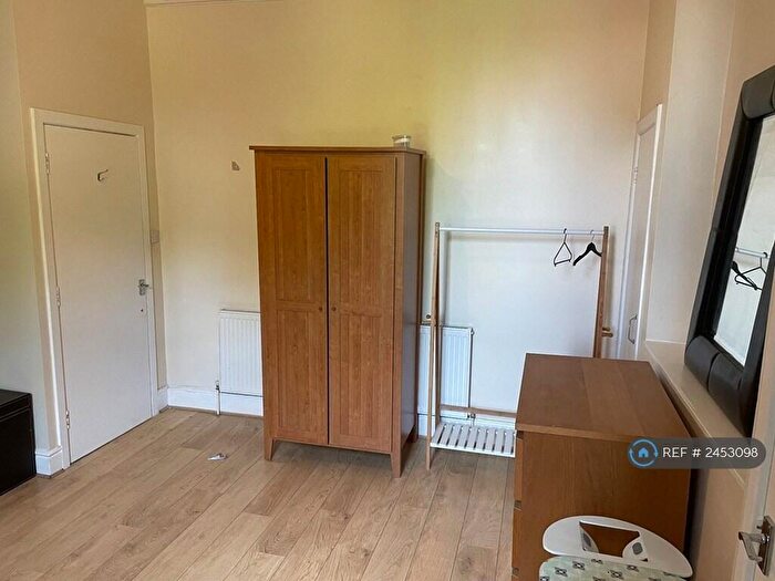 1 Bedroom Flat To Rent In Hazelwood, Manchester, M8