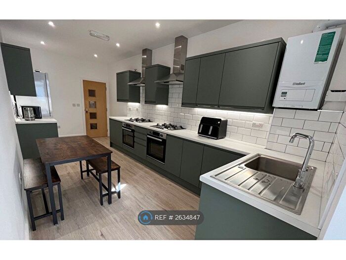6 Bedroom Terraced House To Rent In Greenbank Road, Liverpool, L18