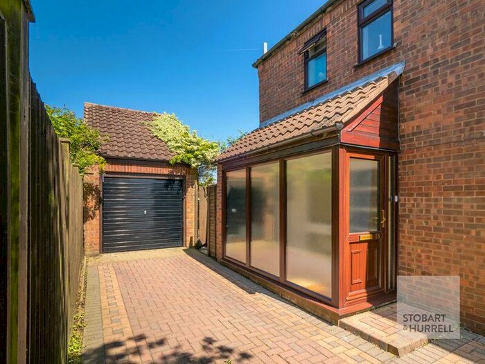 4 Bedroom Detached House For Sale In St. Andrews Close, Worstead, Norfolk, NR28