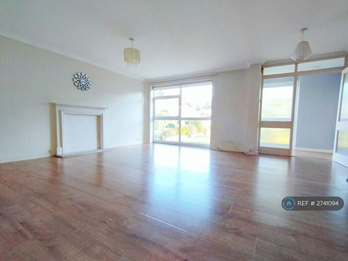 3 Bedroom Terraced House To Rent In Netherby Park, Weybridge, KT13