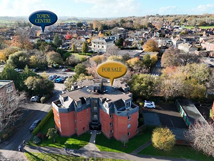 2 Bedroom Flat For Sale In Allenview Road, Wimborne, Dorset, BH21