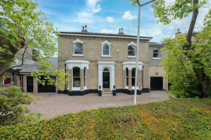 6 Bedroom Detached House For Sale In Lexden Road, Lexden, Colchester, Essex, CO3