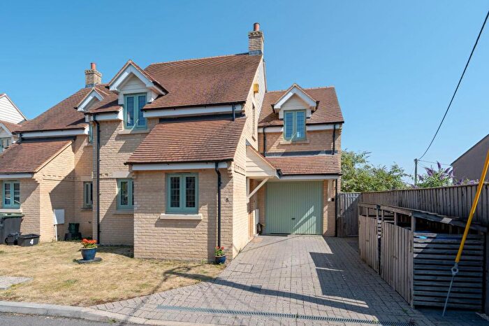 3 Bedroom End Of Terrace House For Sale In Woodlands Place, Eynsham, OX29