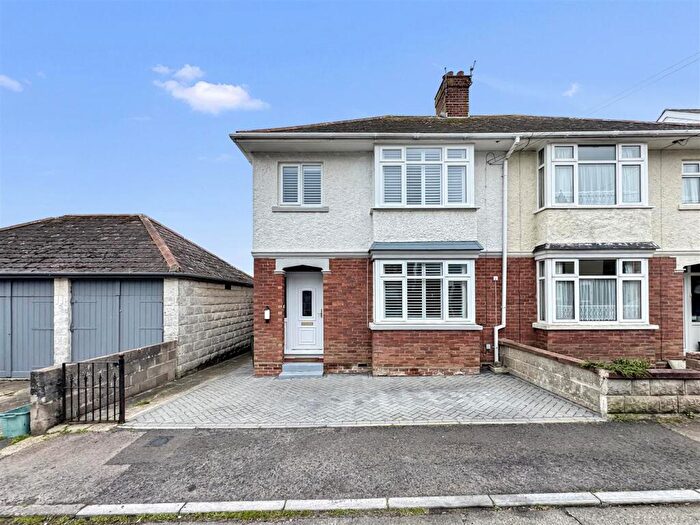 3 Bedroom Semi Detached House For Sale In Lyndale Road, Wyke Regis, DT4