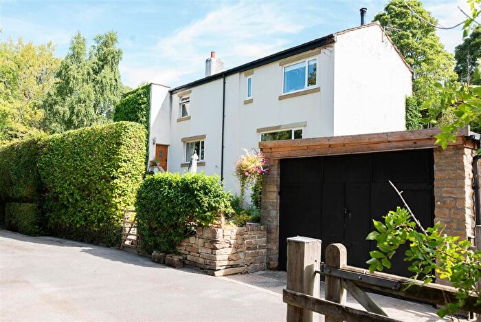 4 Bedroom Detached House For Sale In Low Town, Kirkburton, Huddersfield, HD8
