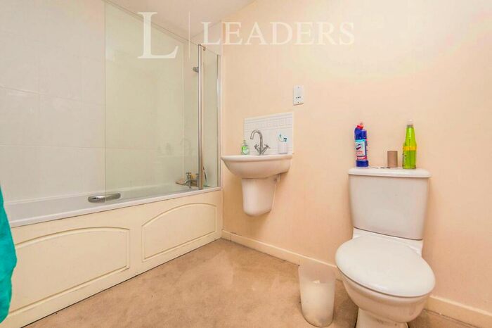 2 Bedroom Apartment To Rent In Quayside Drive, , Colchester, CO2