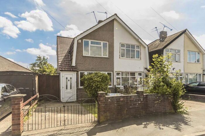 2 Bedroom Terraced House To Rent In Gloucester Road, Feltham TW13