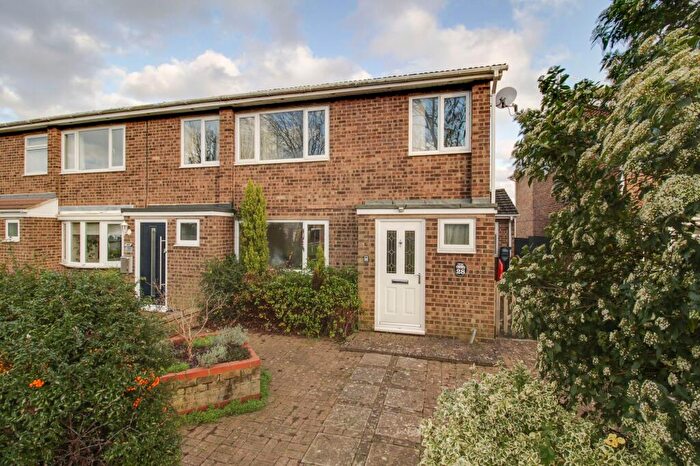 3 Bedroom End Of Terrace House For Sale In Longfellow Place, Eaton Ford, PE19