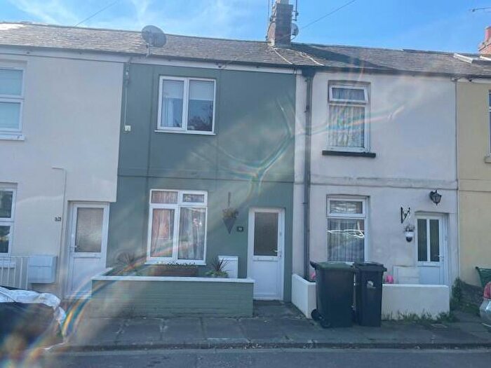 2 Bedroom House To Rent In Weston Road - Weymouth, DT4