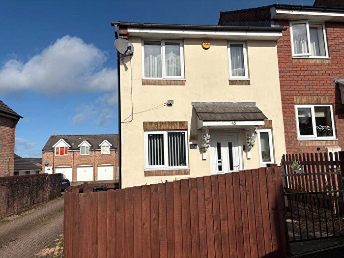 2 Bedroom End Of Terrace House For Sale In Colliers Field, Cinderford, GL14