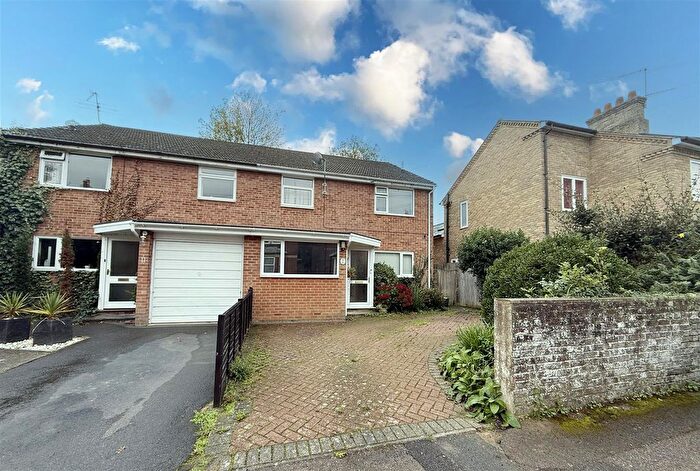4 Bedroom Semi-Detached House For Sale In Uridge Road, Tonbridge, TN10