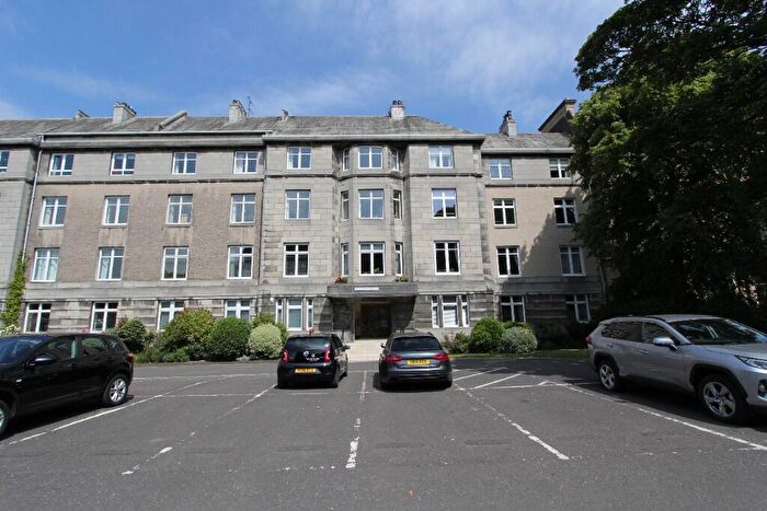 4 Bedroom Flat To Rent In Learmonth Terrace, Comely Bank, Edinburgh, EH4