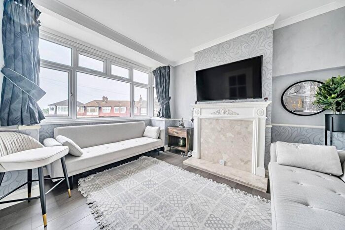 3 Bedroom End Of Terrace House To Rent In Hillcrest Road, Bromley, BR1