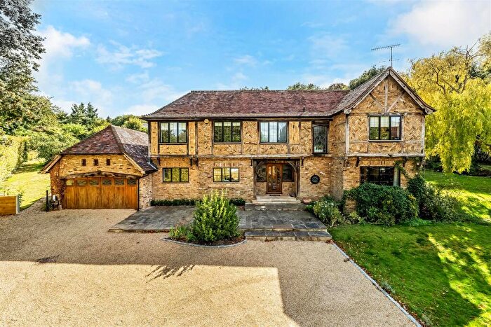 5 Bedroom Detached House For Sale In Givons Grove, Leatherhead, KT22