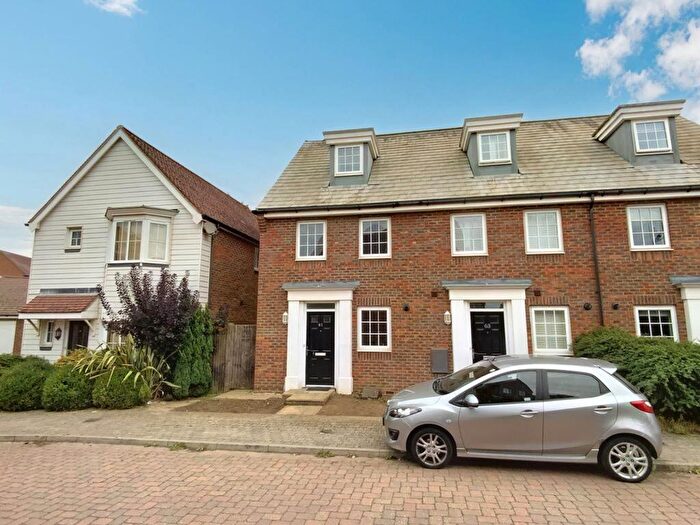 3 Bedroom End Of Terrace House To Rent In Hazen Road, Kings Hill, ME19