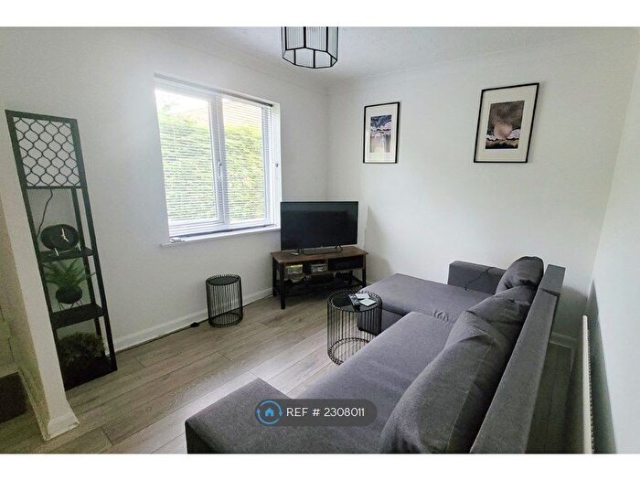 1 Bedroom End Of Terrace House To Rent In Pickering Drive, Milton Keynes, MK4