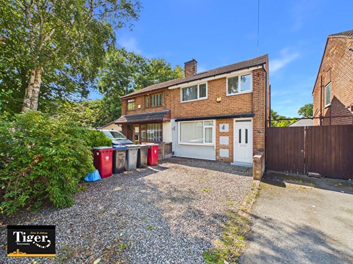 3 Bedroom Semi-Detached House For Sale In Hawes Side Lane, Blackpool, FY4