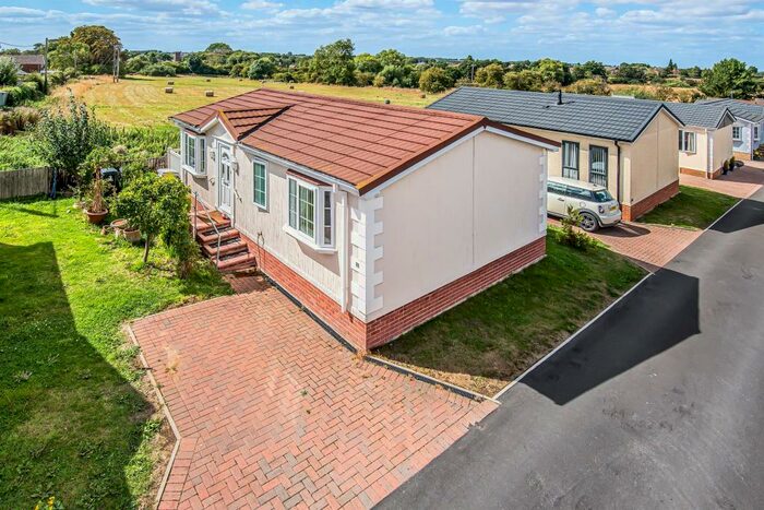 2 Bedroom Park Home For Sale In Greenacres Park, Spilsby Road, Horncstle, Lincs, LN9