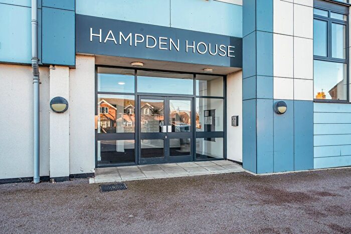 2 Bedroom Flat For Sale In Hitchin Road, Arlesey, SG15