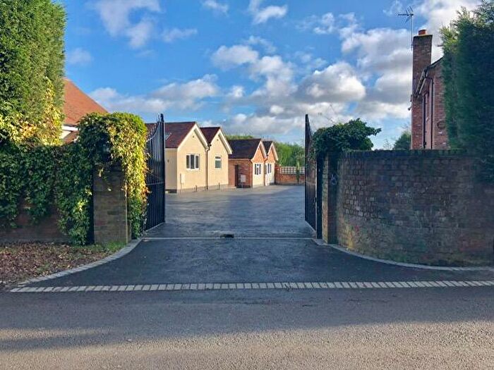 1 Bedroom Bungalow To Rent In Windmill Lane, Balsall Common, Coventry, CV7