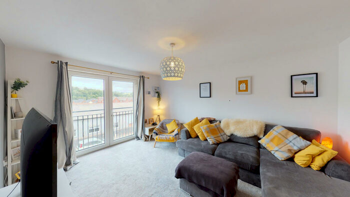 2 Bedroom Flat To Rent In Tregwilym Road, Newport, NP10