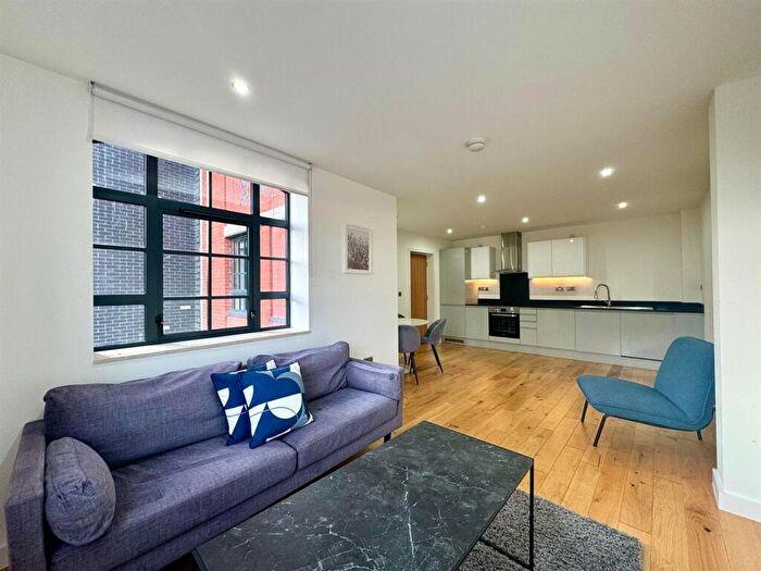 2 Bedroom Apartment To Rent In Camden Street, Birmingham, B1