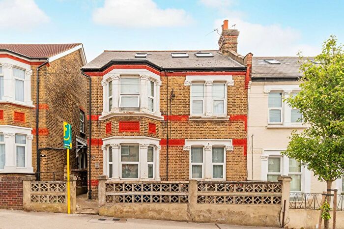 1 Bedroom Flat To Rent In Liverpool Road, Thornton Heath, CR7