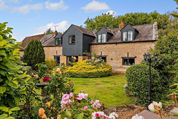 4 Bedroom Barn Conversion For Sale In Kirby Road, Gretton, Northamptonshire, NN17