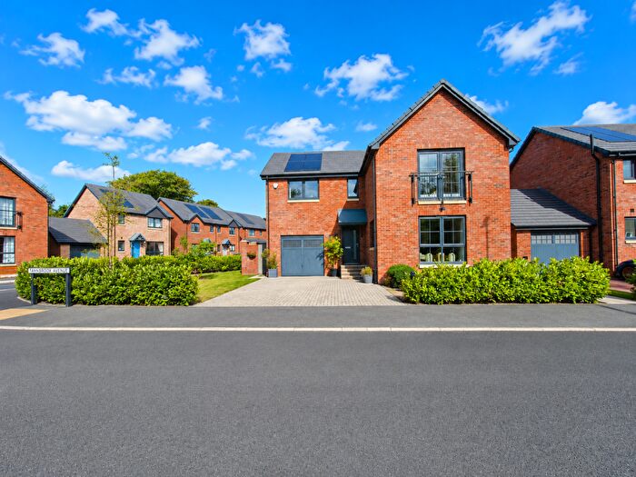 4 Bedroom Detached House For Sale In Tarnbrook Avenue, Thornton, Lancashire, FY5