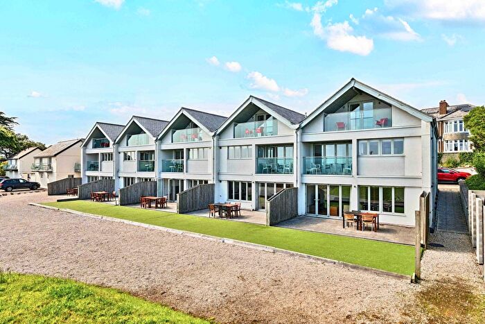 2 Bedroom Flat For Sale In Falmouth, Cornwall, TR11