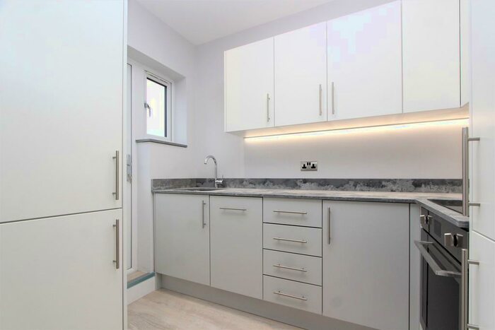 1 Bedroom Apartment To Rent In Alexandra Park Road, Muswell Hill, N10