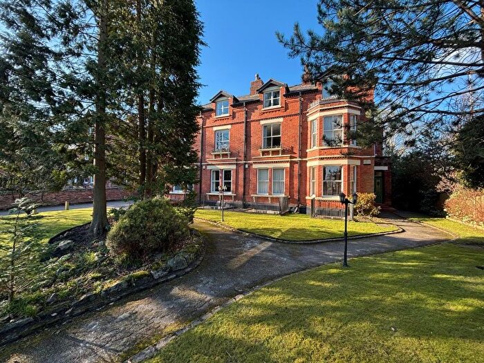2 Bedroom Flat For Sale In Heritage Gardens, Heaton Moor Road, Stockport, SK4