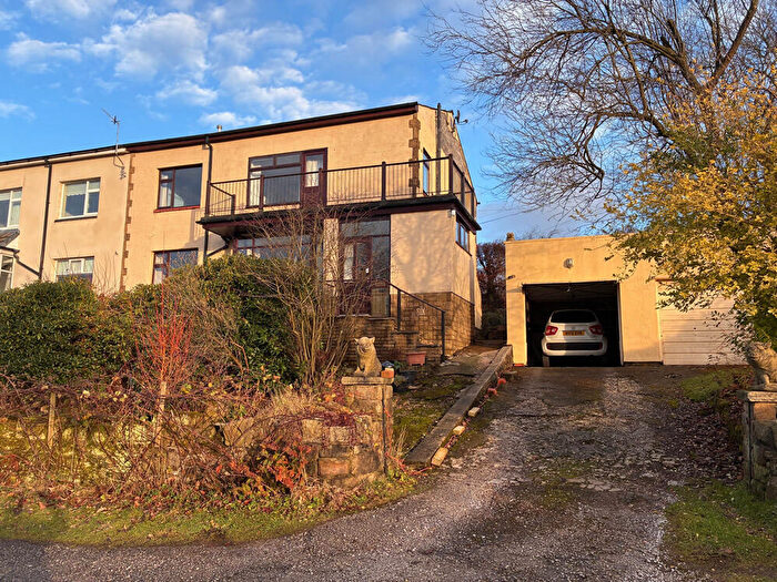 4 Bedroom Semi Detached House For Sale In Abels Lane, Uppermill, OL3