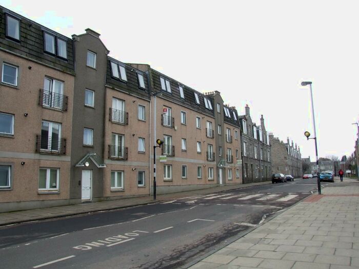 2 Bedroom Flat To Rent In Ardarroch Road, Pittodrie, Aberdeen, AB24