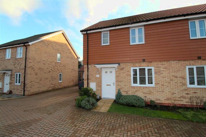 3 Bedroom Semi-Detached House To Rent In Brick Drive, Great Blakenham, Ipswich, IP6