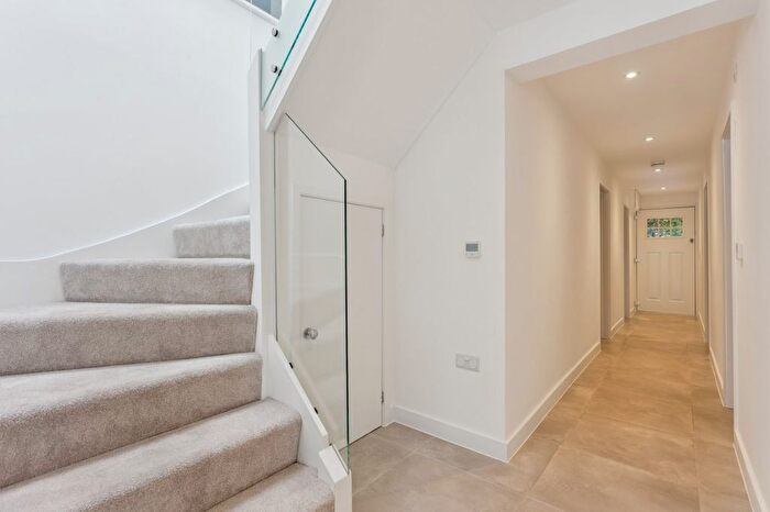 4 Bedroom Detached House For Sale In Tylers Hill Road, Chesham, Buckinghamshire, HP5