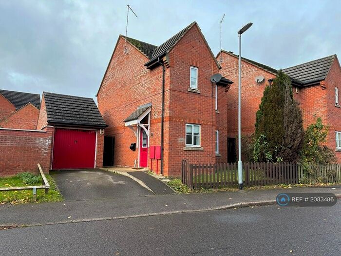 3 Bedroom Detached House To Rent In Edgehill Drive, Daventry, NN11