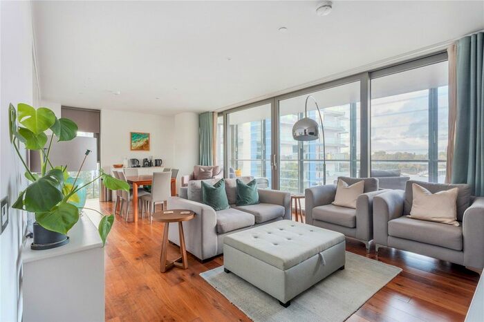 2 Bedroom Flat To Rent In Eastfields Avenue, London, SW18