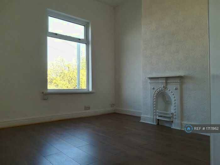 2 Bedroom Terraced House To Rent In Victoria Road, Stoke-On-Trent, ST1