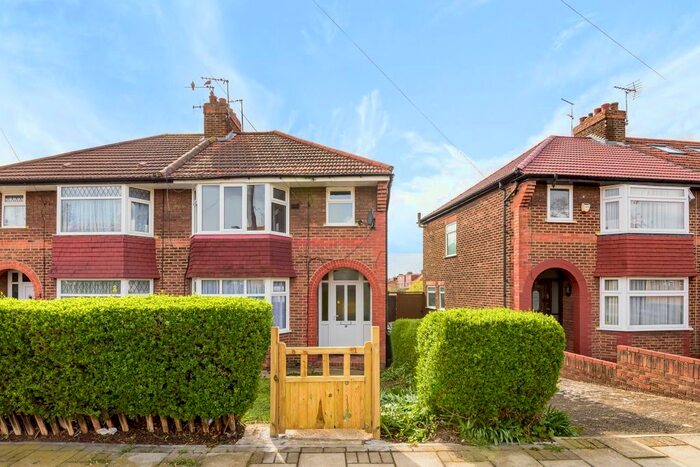3 Bedroom Terraced House To Rent In Broomgrove Gardens, Edgware, HA8