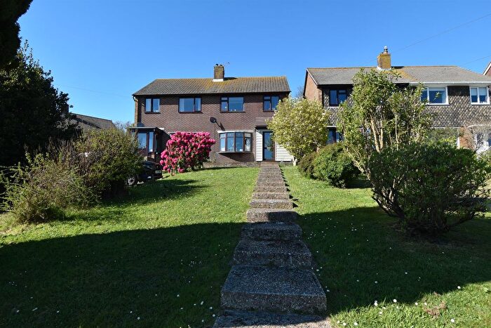 3 Bedroom Semi-Detached House For Sale In Fairstone Close, Hastings, TN35