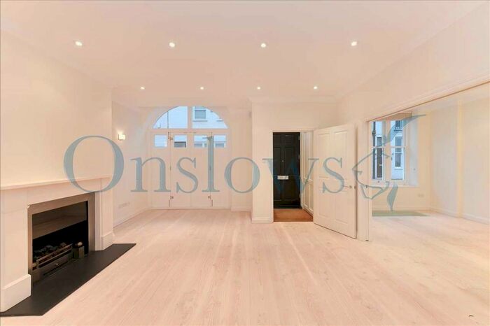 4 Bedroom Mews To Rent In Roland Way, London, SW7