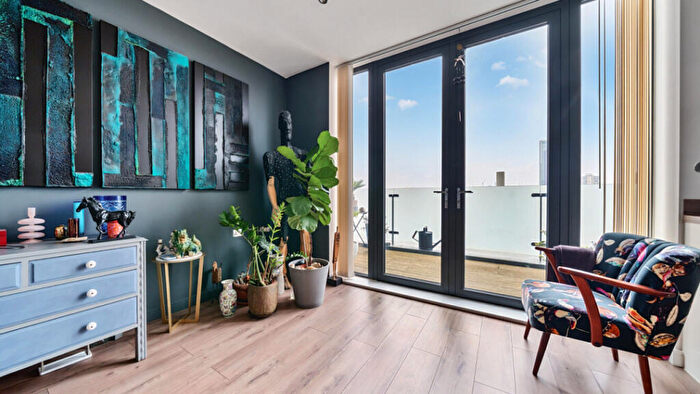 1 Bedroom Flat For Sale In Osier House, Quebec Way, Canada Water, SE16