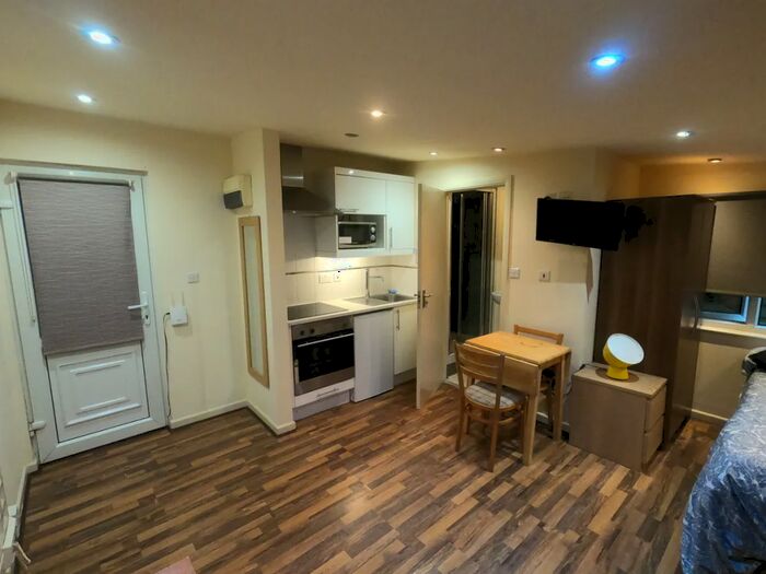 1 Bedroom House To Rent In Chichele Road, London, NW2