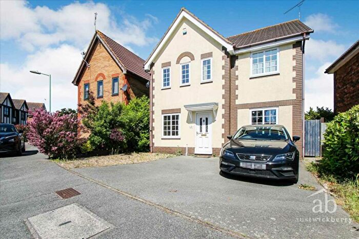 4 Bedroom Detached House To Rent In Durrant View, Kesgrave, Ipswich, IP5