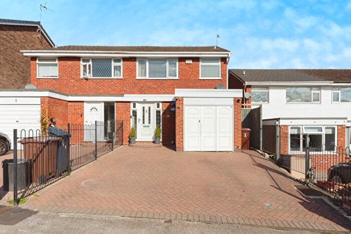 3 Bedroom Semi-Detached House For Sale In Wishaw Close, Shirley, Solihull, B90