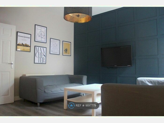 8 Bedroom Terraced House To Rent In Fairbank Avenue, Manchester, M14