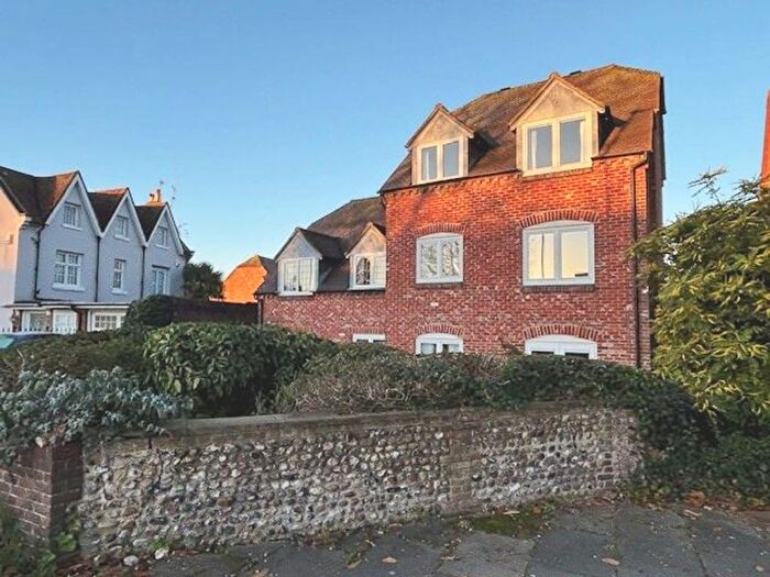 1 Bedroom Flat For Sale In Henty Gardens, The Maltings Henty Gardens, PO19