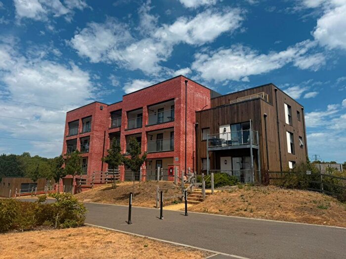 1 Bedroom Apartment For Sale In Heath Wood Drive, Maidstone, ME14